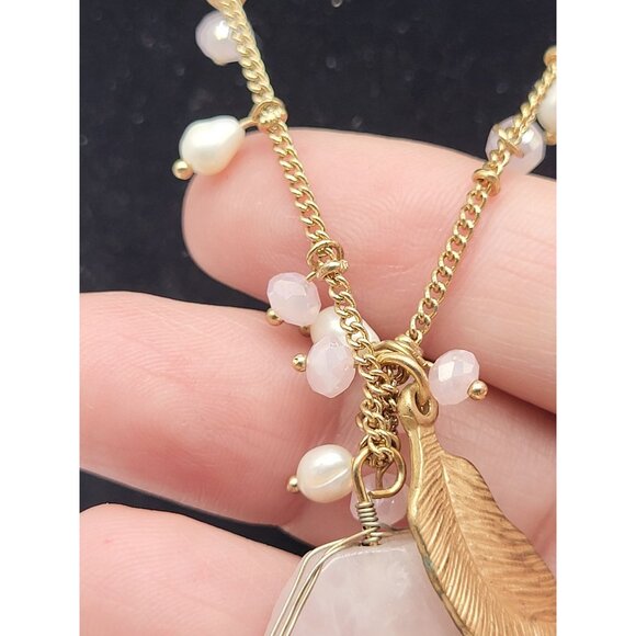 CÄRA Necklace Pearls Wire Wrapped Pink Quartz Gold Feather Charm Gold Tone - Picture 2 of 9
